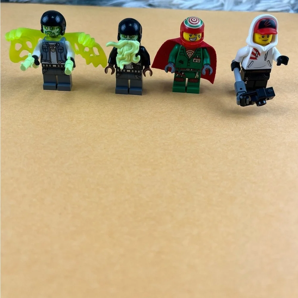 LEGO Hidden Side Minifigure Lot of 4 Joey Jack Davids Douglas Elton 2